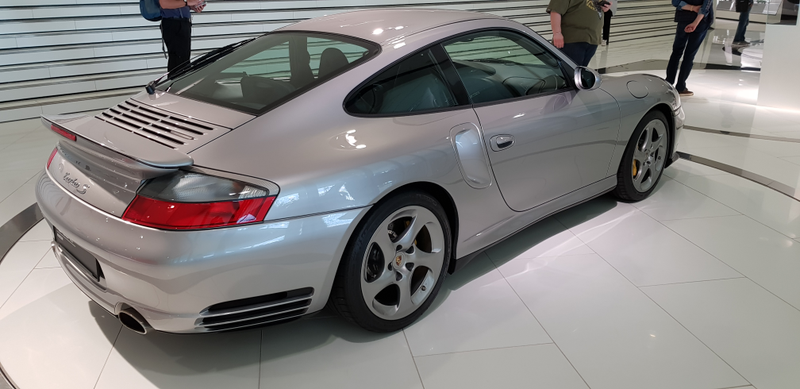 Illustration for article titled Porsche Museum Stuttgart Zuffenhausen photo dump
